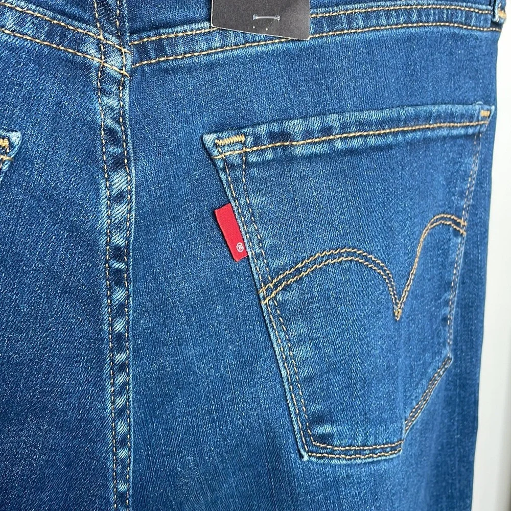 Levi’s | 724 High-rise Straight Leg Jeans 27x32 - Picture 9 of 12